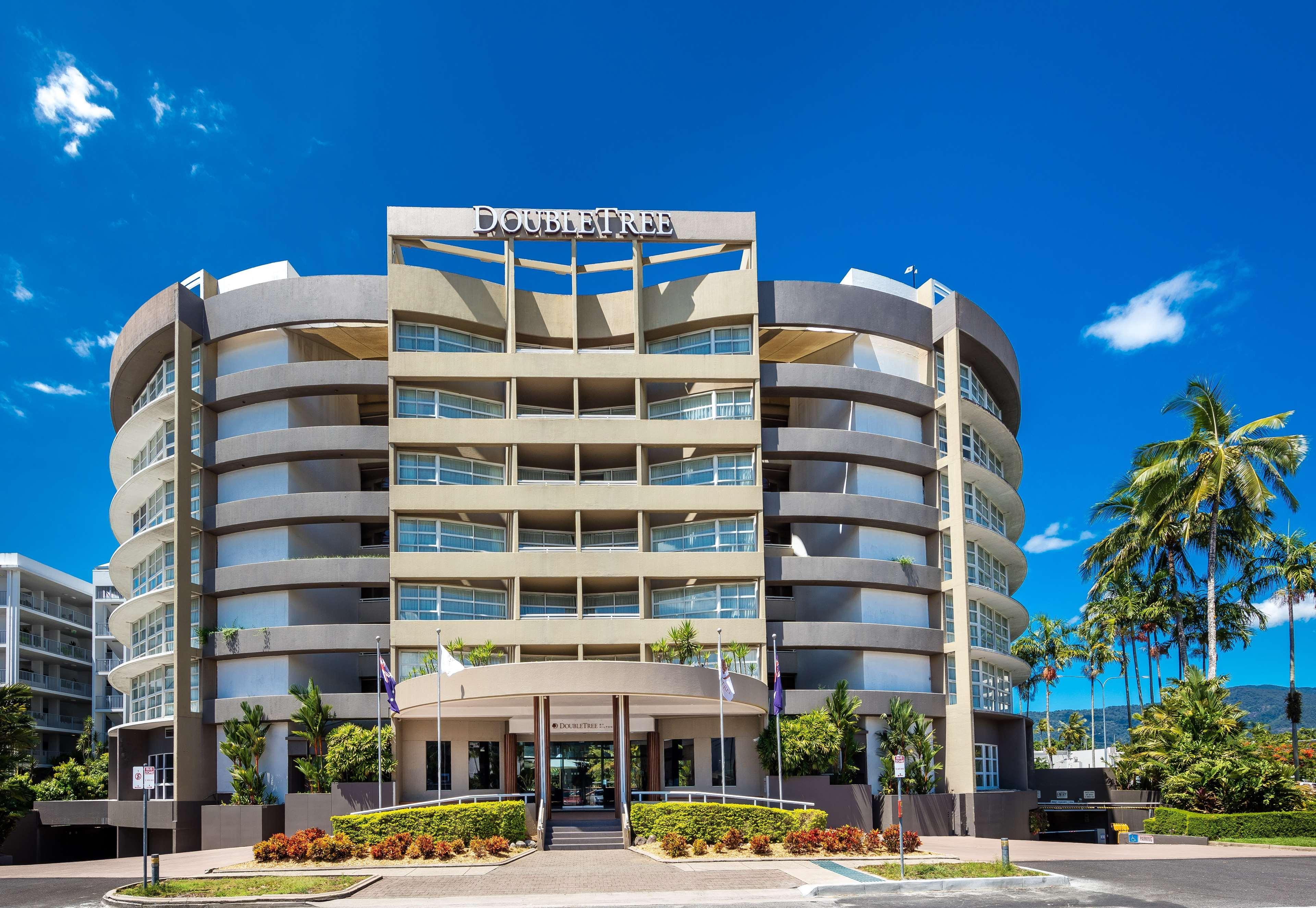 Doubletree By Hilton Cairns Hotel Kültér fotó