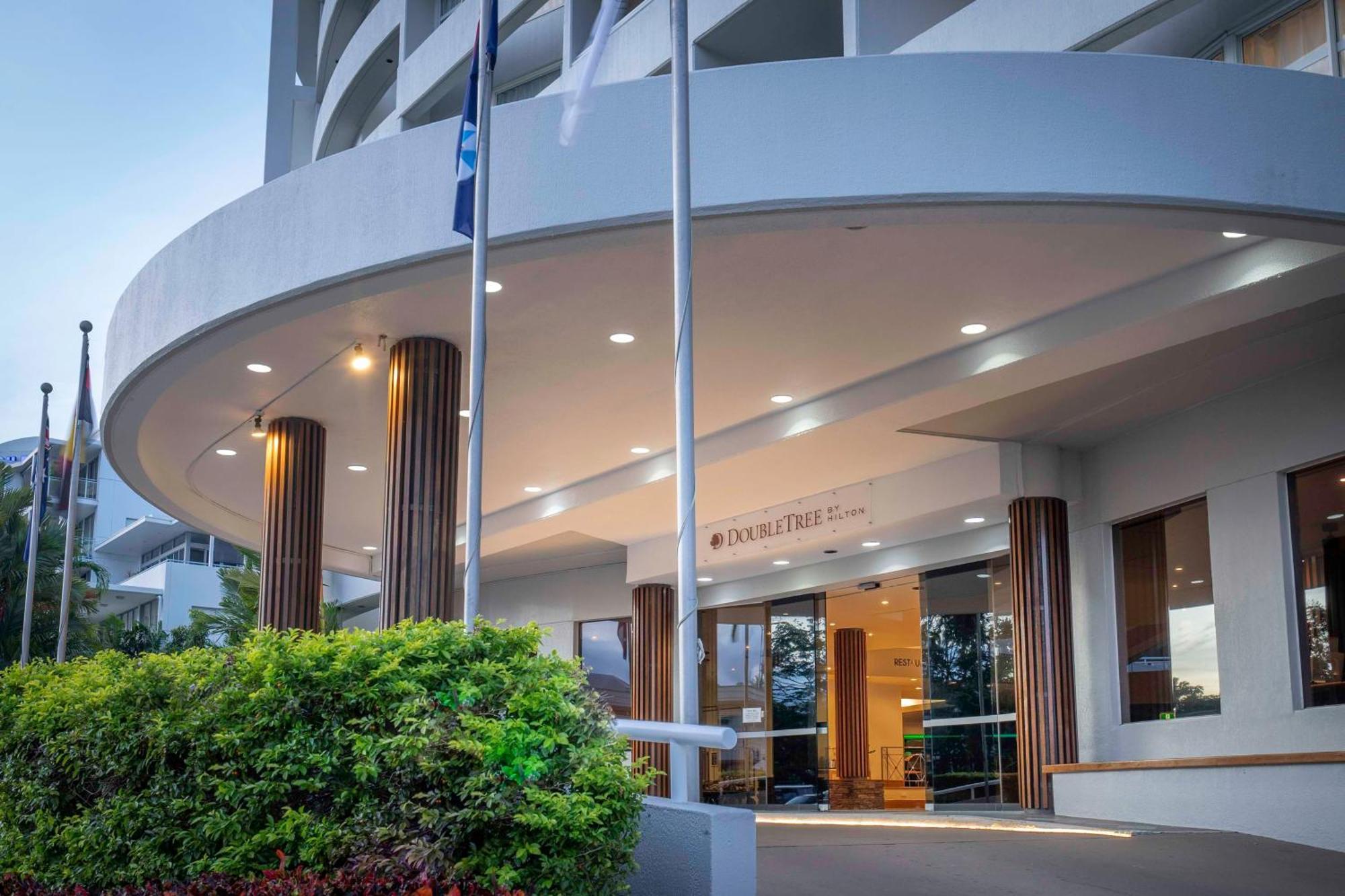 Doubletree By Hilton Cairns Hotel Kültér fotó